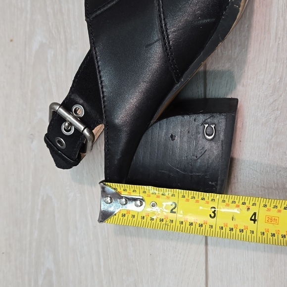 Coach Women Ankle Leather Heels Boots shoes sz 7B - Picture 15 of 15